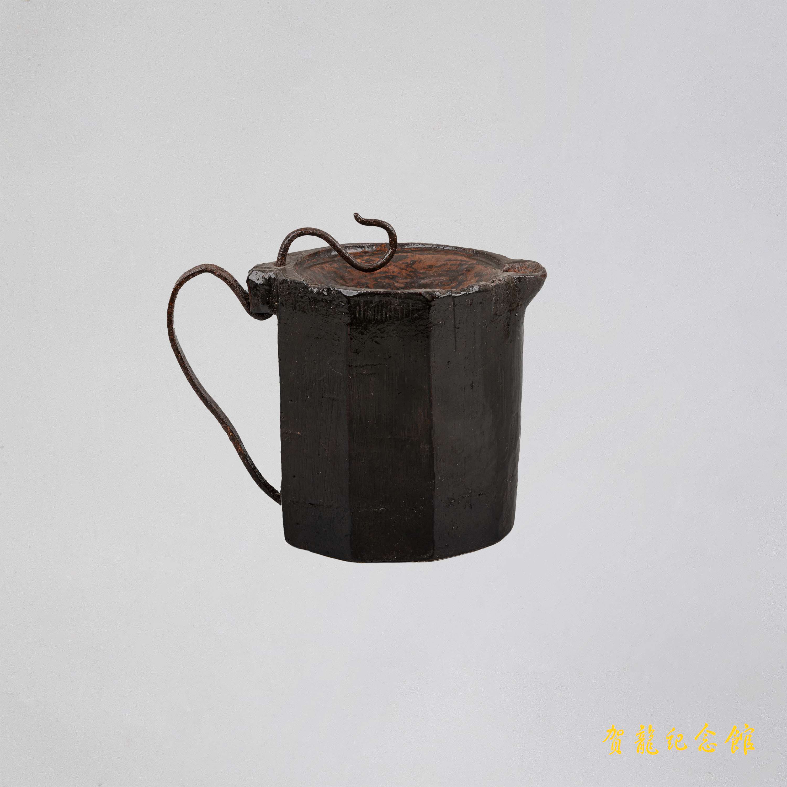 土地革命时期王炳南用过的竹水壶