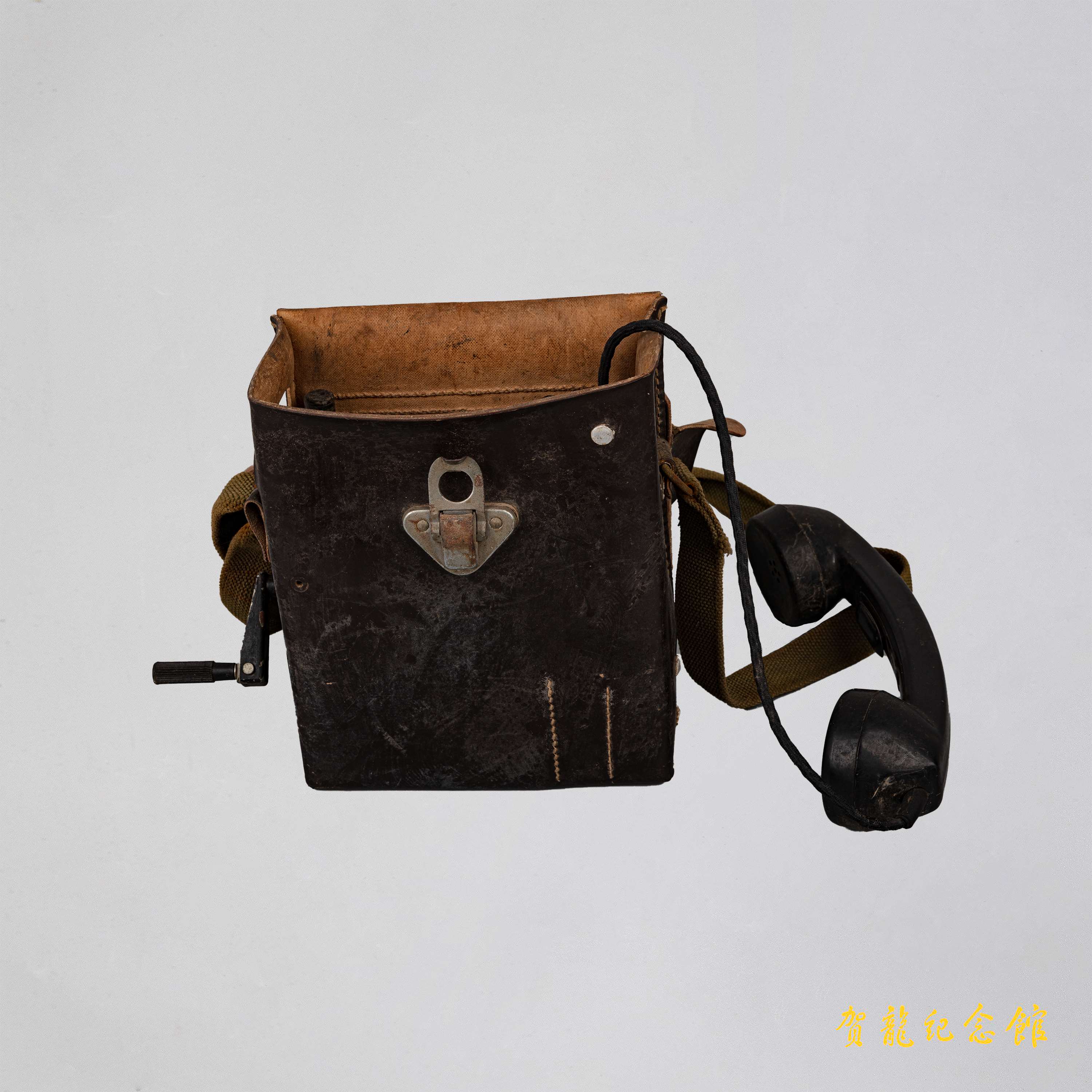 大革命时期红军战士用过的电话机