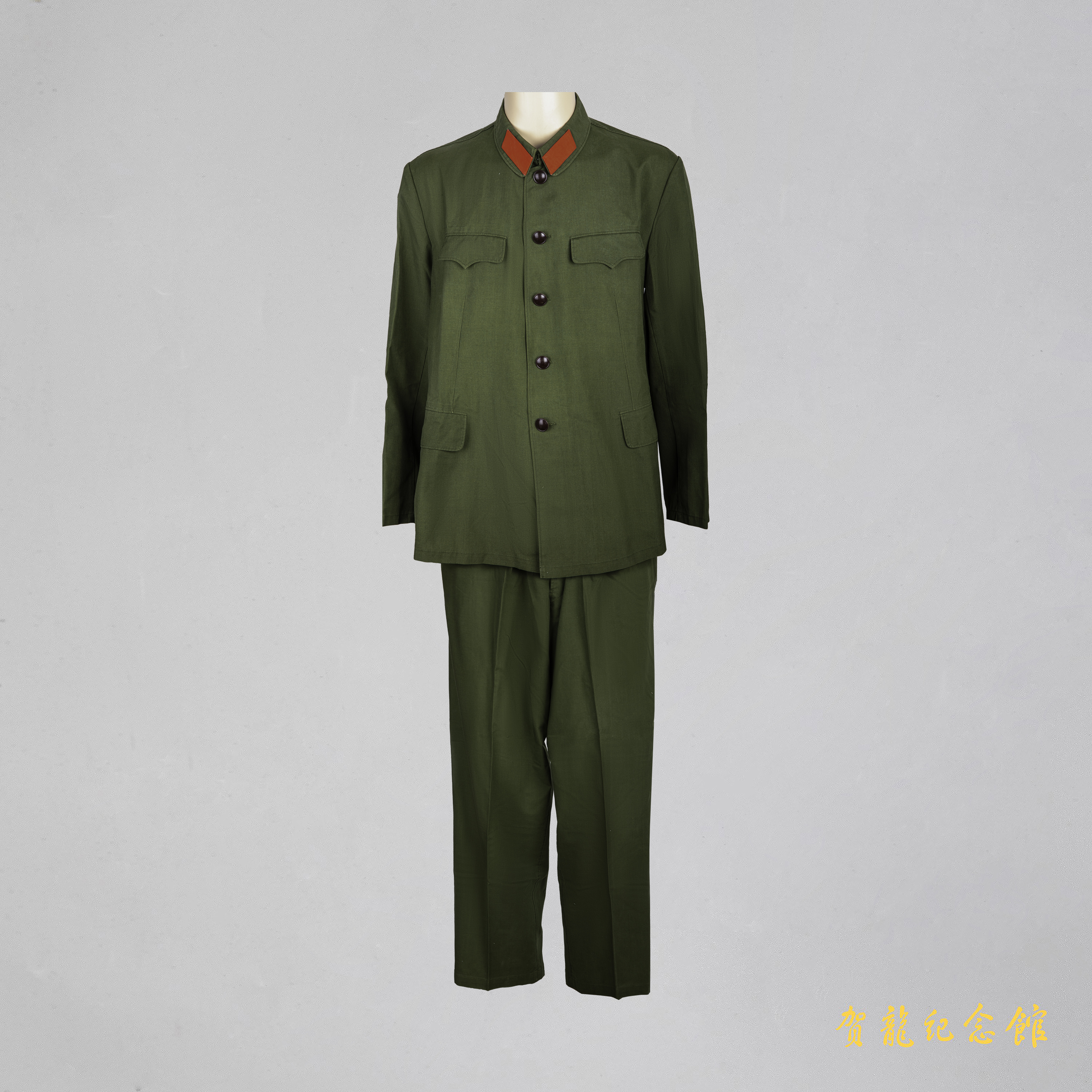 王尚荣将军穿过的军服